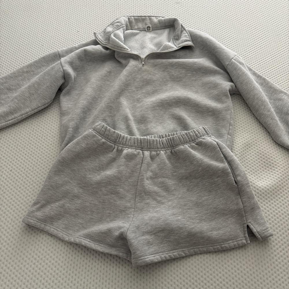 Amazon Essentials Gray Pullover And Shorts Set - image 1